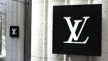 Misterul care a cucerit lumea modei: Celebra monogramă Louis Vuitton a împlinit 130 de ani