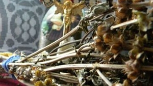 Obiceiuri si traditii in ziua Botezului Domnului! Lasa busuioc sub pragul casei ca sa afli cati petitori vei avea si mananca turta sarata sa-ti vezi sotul in vis