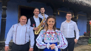 Cântăreața Lavinia Pop, amintiri emoționante: ”Învățam cântece patriotice vechi cu bunica mea, mă imaginam în...”