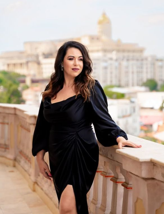 Oana Roman a vrut să meargă la Predeal, dar s-a răzgândit când a văzut prețurile și a ales Cannes