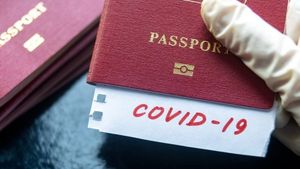 Ce se întâmplă cu pașapoartele pentru vaccinare împotriva COVID-19? Ce decizie se va lua