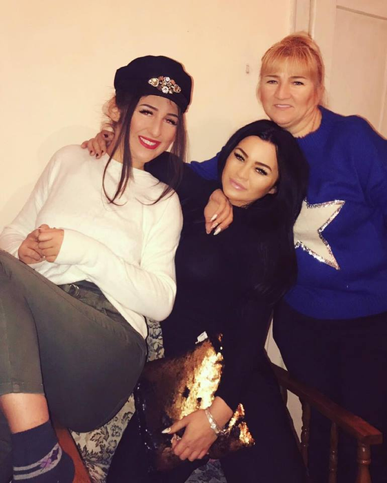 Cu ce se ocupă sora lui Carmen de la Sălciua! Ce face Daniela Racolta pentru bani