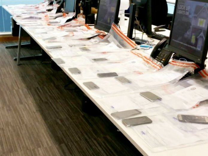 Condamnat la închisoare după ce a furat 53 de telefoane. Unde a ascuns românul smartphone-urile