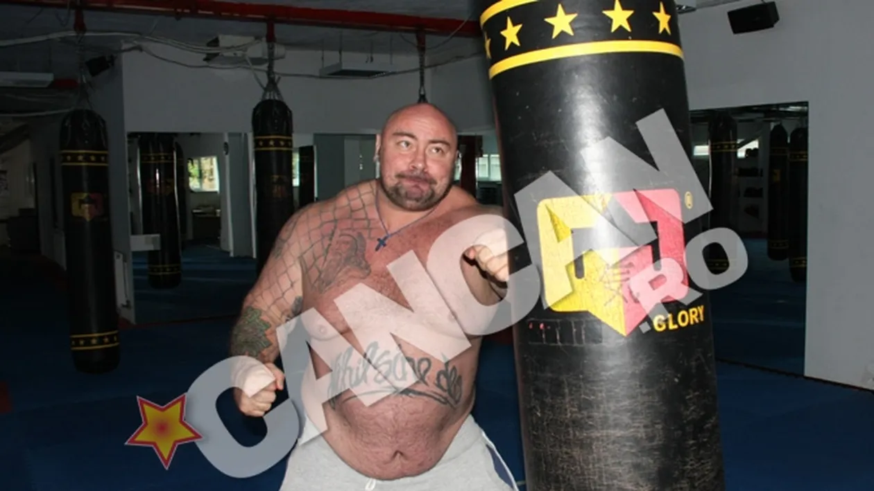 Si-a demolat adversarii! Luptatorul Sandu Lungu, record de fani pe internet