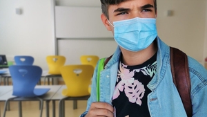 Școlile, lovite de noul coronavirus. 400 de cazuri pe zi de elevi infectați cu SARS – CoV - 2