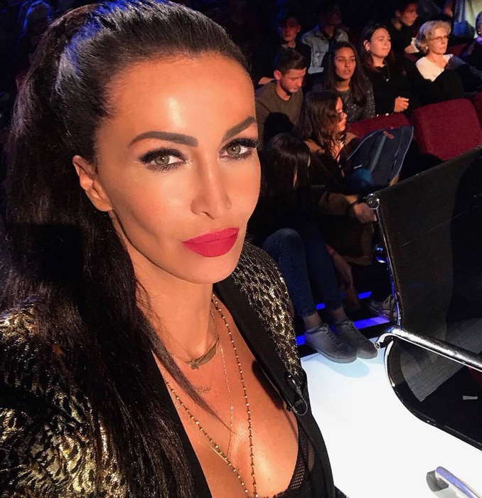 Mihaela Rădulescu a ajuns pe mâna poliţiştilor! Ce s-a întâmplat cu vedeta