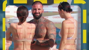 Cu cine a apărut pe plajă, la Mamaia, Marcel de la ”Insula Iubirii”! A jucat la două capete și a încurcat borcanele, iar CANCAN.RO l-a prins în fapt
