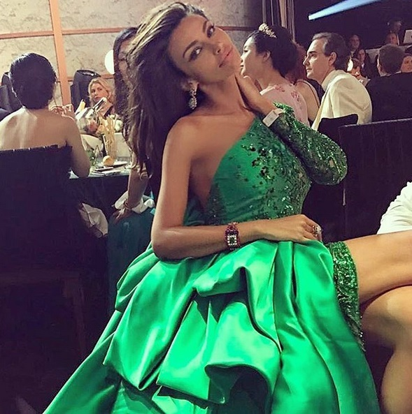Madalina Ghenea, apariţie de senzaţie la Cannes