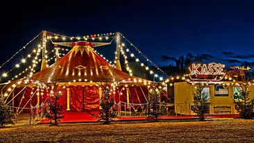 Povestea halucinantă a omului cu trei picioare şi două organe genitale care a făcut furori la ...! A fost supranumit Regele!