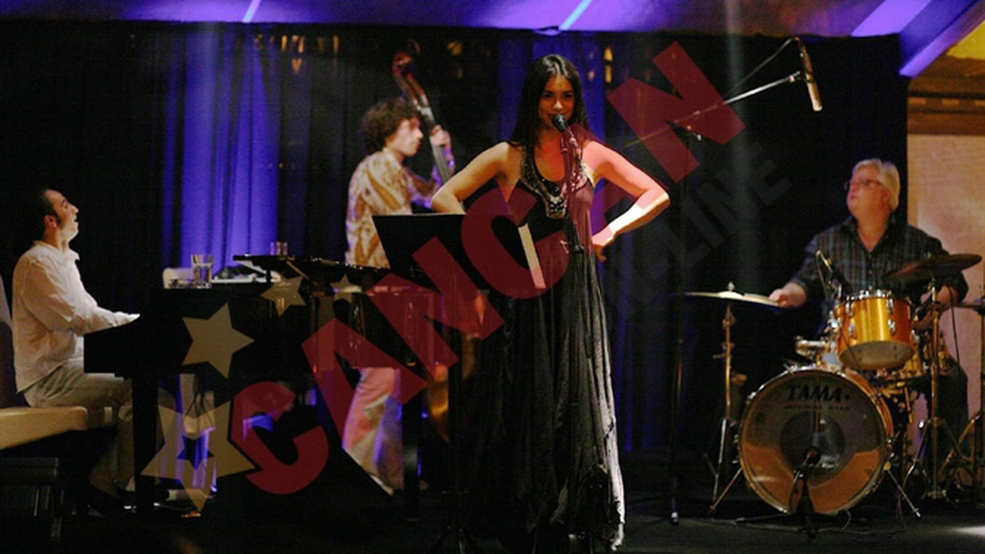 Aylin Cadar a cantat jazz pe scena Palatului Ghika!