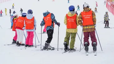 Când se termină vacanța de schi din februarie 2026. Pe ce dată revin elevii la școală