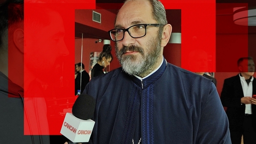 Mesajul celui mai popular duhovnic din România pentru vedetele care-și vând trupul pe platformele pentru adulți. Așa le-a judecat părintele Necula!