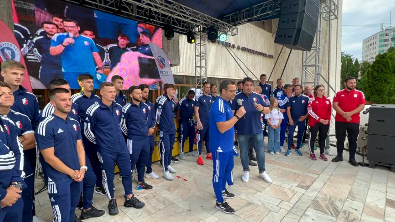 Moldovenii și-au prezentat lotul cu fast » Rebrănduire totală la FC Botoșani »»