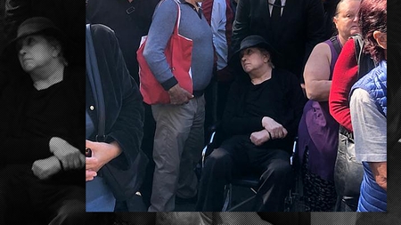 Soția maestrului, inertă în scaunul cu rotile! Imagini copleșitoare la funeraliile lui Alexandru Arșinel
