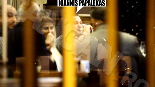 Ploaie de Dom Perignon pentru ANTONIS REMOS, celebrul megastar al Greciei şi DAMIAN DRĂGHICI! Cel mai bine plătit angajat din România, băutură frumoasă până dimineaţă cu o echipă cu care să tot petreci...
