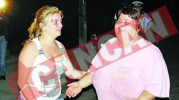 I-a taiat gatul cu sticla sparta