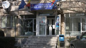 Caz șocant în Târgu-Jiu! O femeie a fost externată din spital deși avea piciorul rupt. Este uluitor ce i-au spus medicii