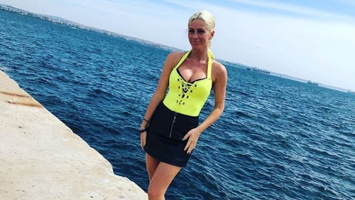 Hannelore de la Insula Iubirii, super-sexy în costum de baie. Cine i-a dat like la poză