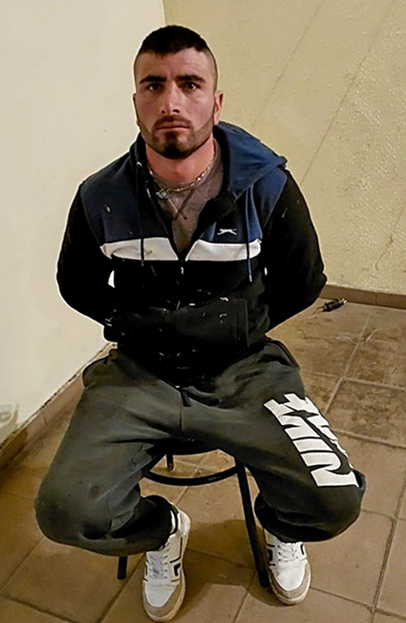 Doljeanul confundat cu un criminal parcă e blestemat de soartă! ”A luat copilul de mână și a sărit cu el pe geam!”