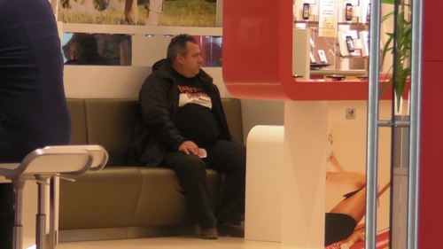 Misiune aproape imposibila: Adrian Iovan a obosit si dupa o simpla plimbare in oras!
