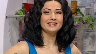VIDEO Gabriela Cristea a revenit la vechiul look, pe care l-a adoptat in "Saptamana altfel"! Iti place?