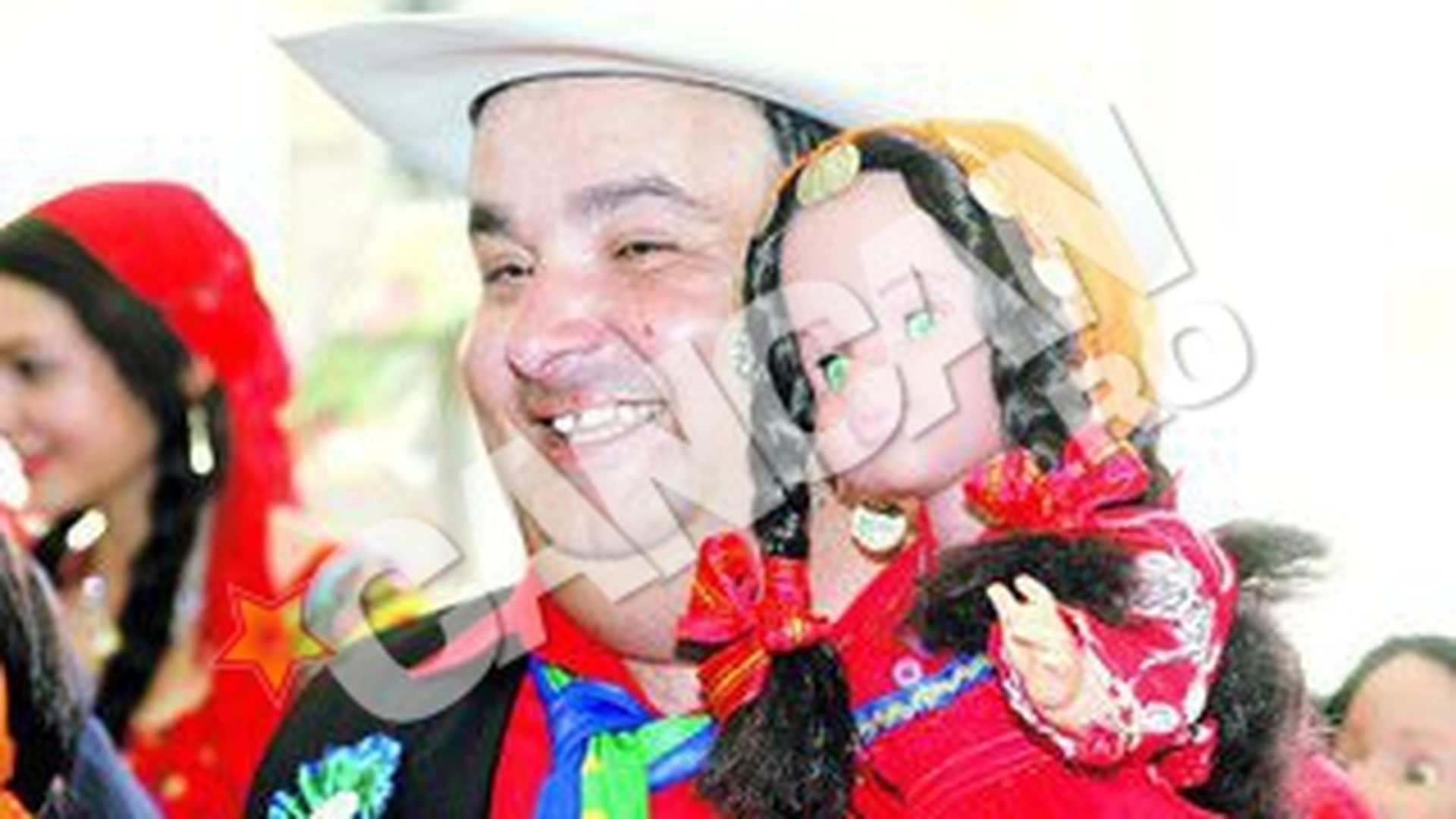 Regele Florin Cioaba e mandru de Lulica! Varianta tiganeasca a lui Barbie costa 150 de lei