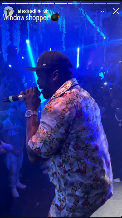 Alex Bodi a ”fugit” în Marbella să-l vadă pe 50 Cent! Rapperul a susținut un concert în România, dar musculosul n-a stat cu oamenii de rând. VIDEO