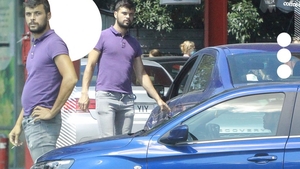 Soțul Oanei Roman s-a apucat de taximetrie. Cum l-am filmat pe Marius Elisei în exercițiul funcțiunii