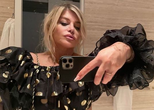 Fanul vedetelor a ”lovit” la Loredana Groza: ”Ești regretul vieții mele!”