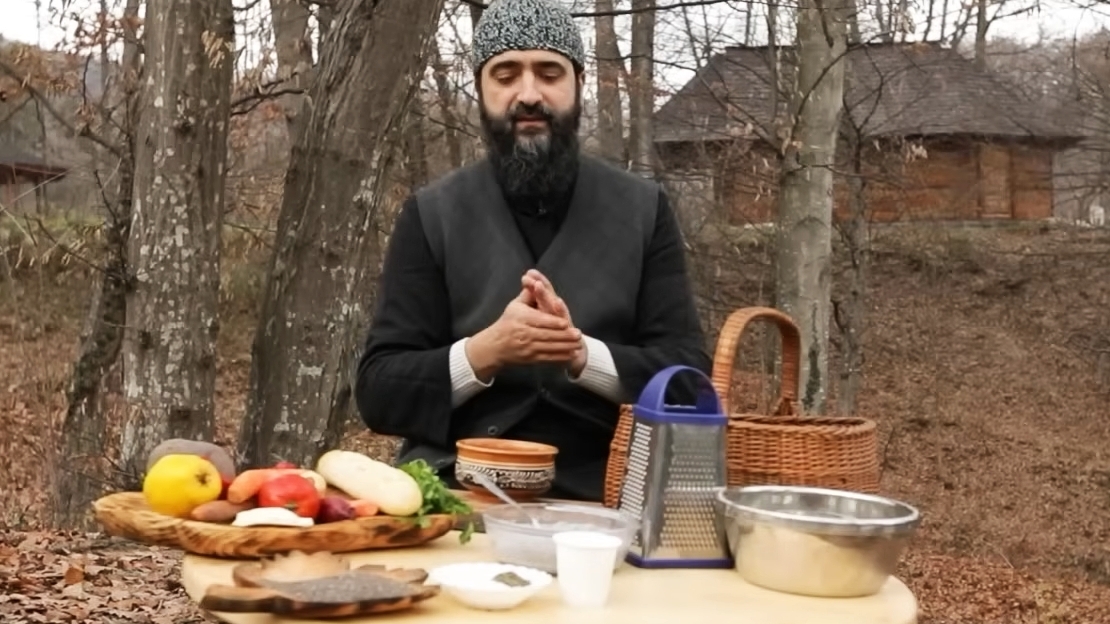 Părintele Dimitrie de la Arhiepiscopia Râmnicului dezvăluie rețeta de post care înlocuiește icrele clasice