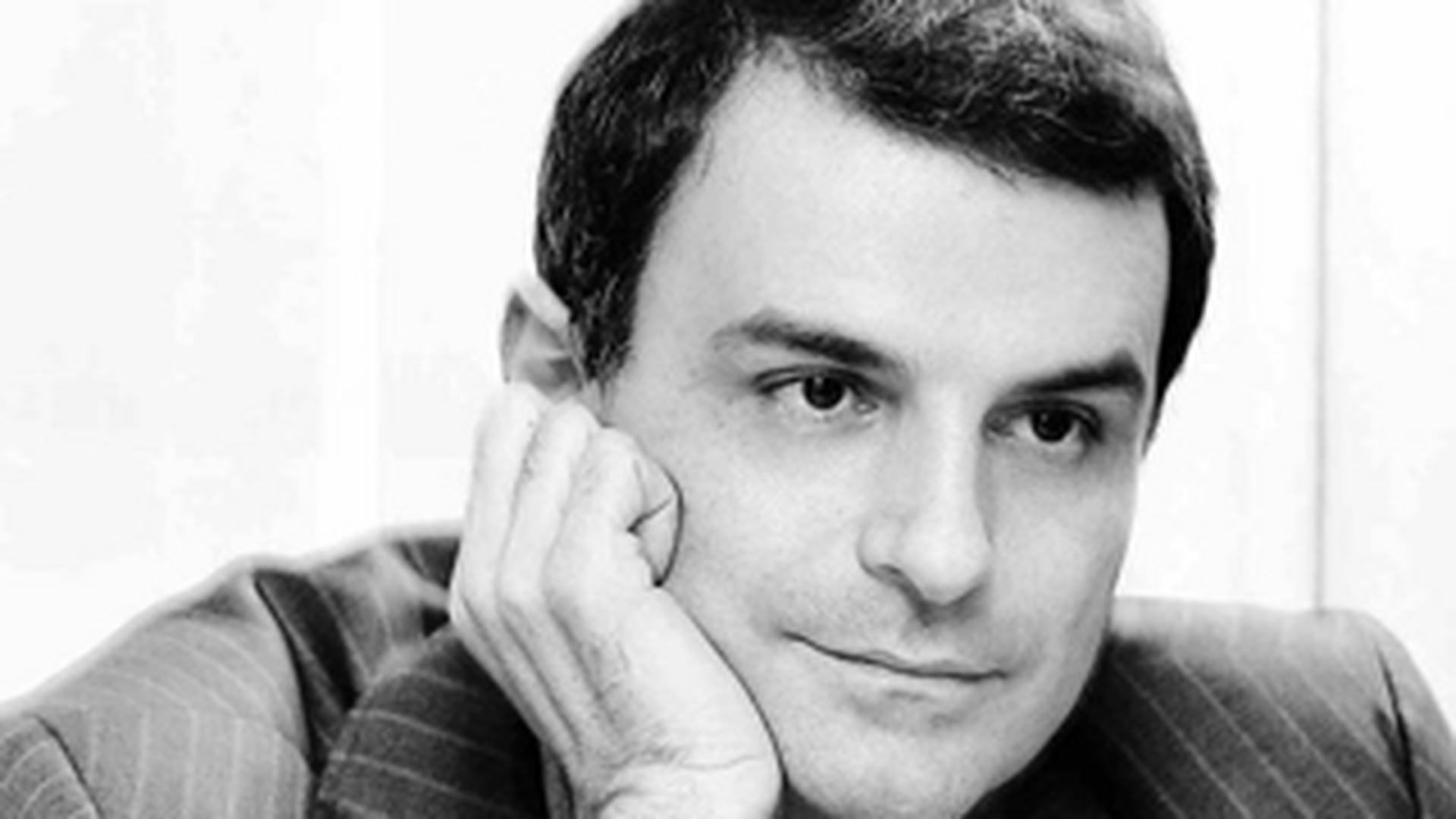 Lucian Mindruta: "Ii datorez lui Steve Jobs o jumatate de ora pe zi din viata mea"