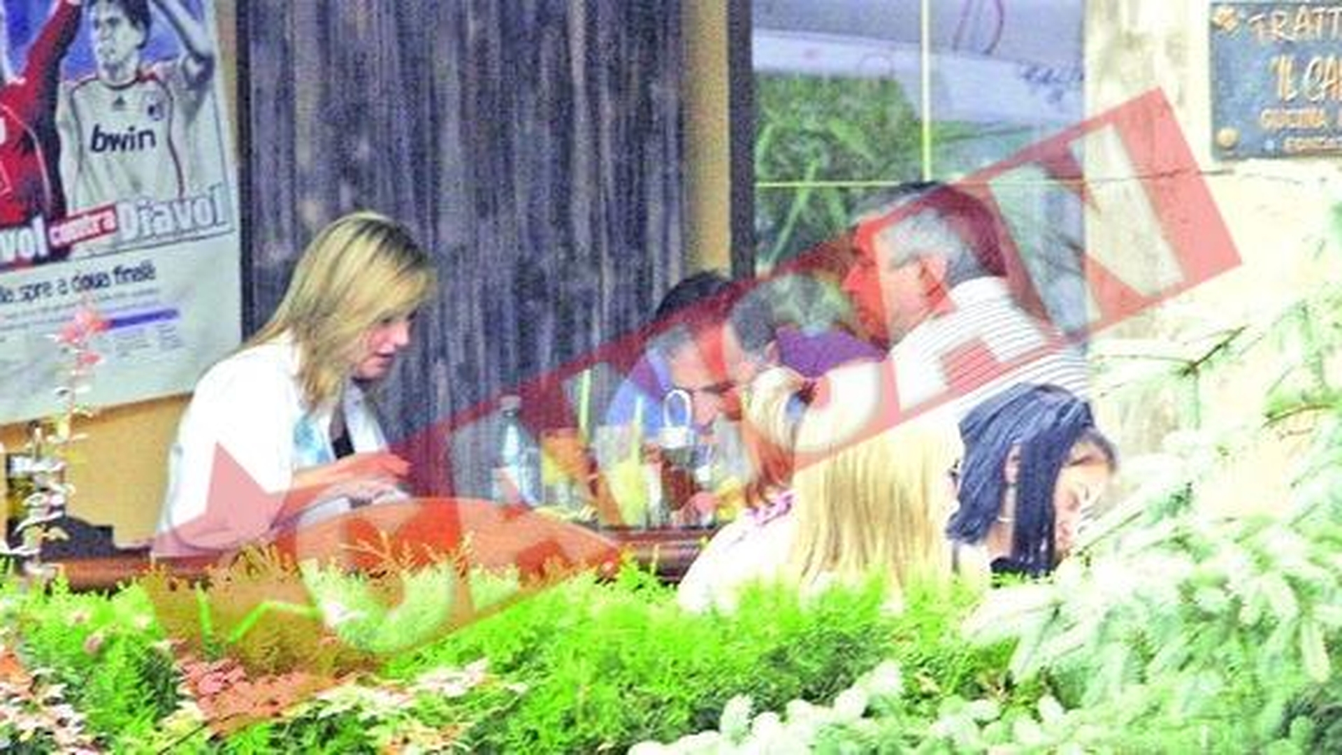 Nastase se distreaza, Geoana are sudori reci