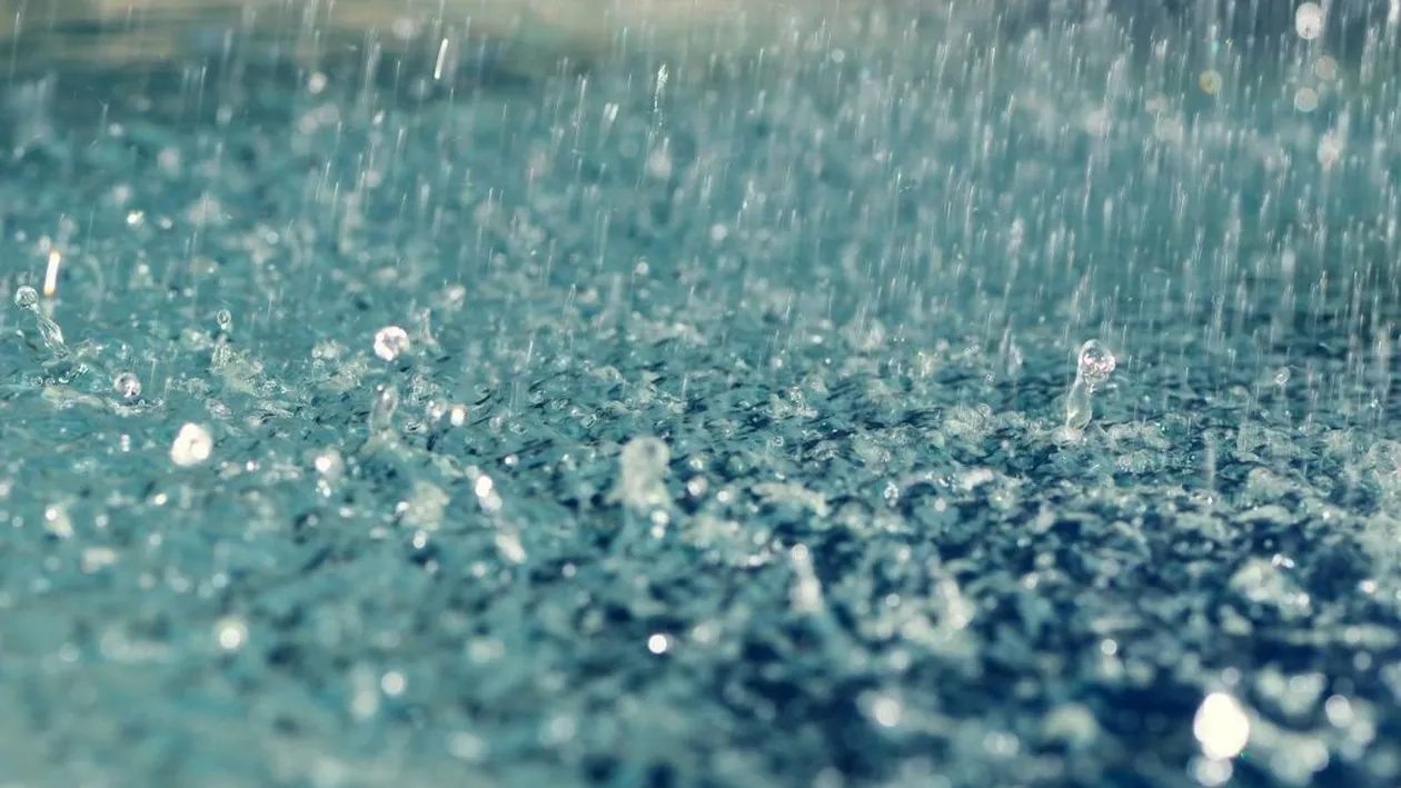 Din nou cod galben și portocaliu de ploi în mare parte din țară! Harta zonelor afectate