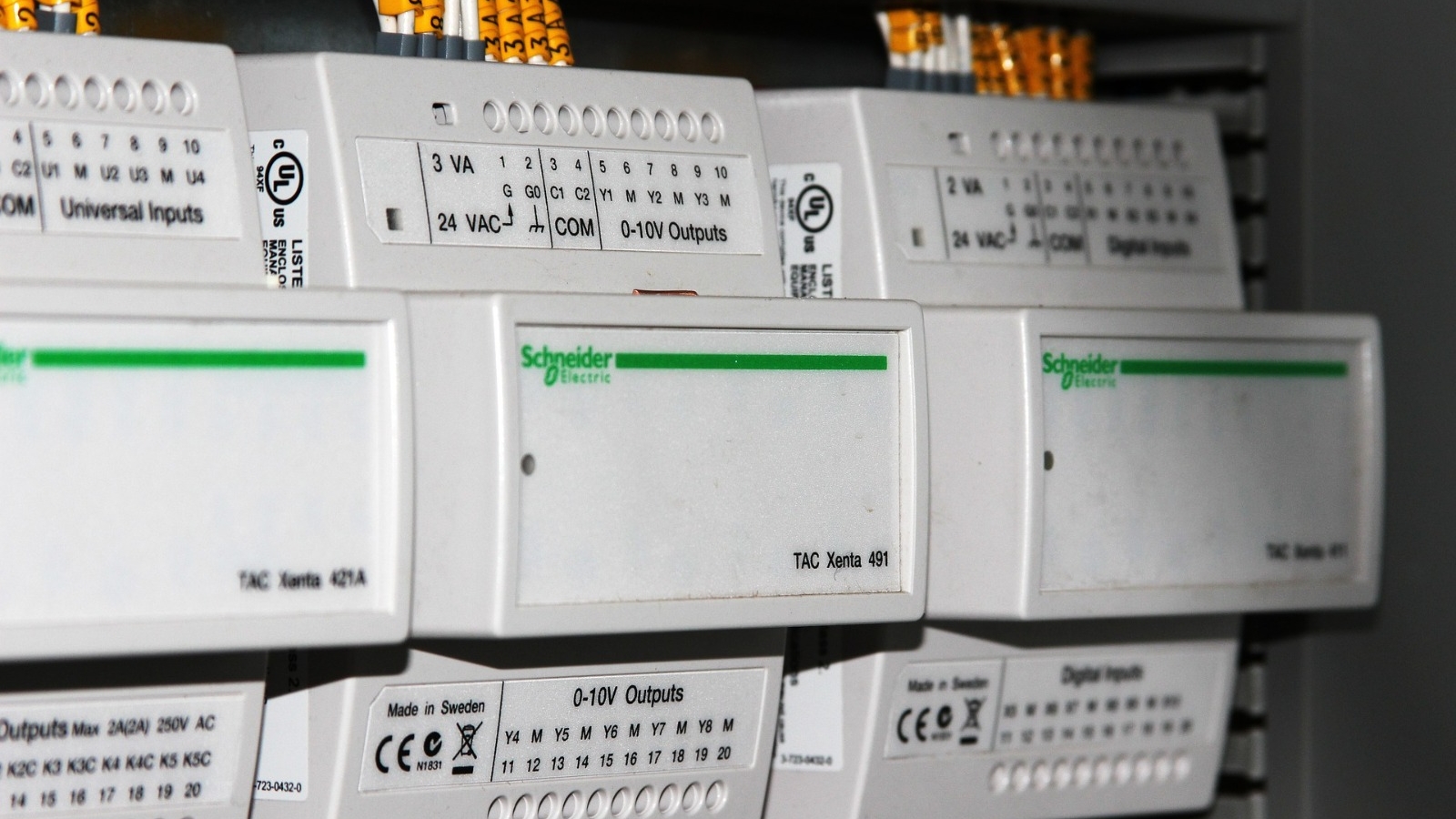 Cele 3 aparate electrocasnice pe care trebuie să le scoţi din priză imediat. Vă cresc factura la energie electrică fără să vă daţi seama
