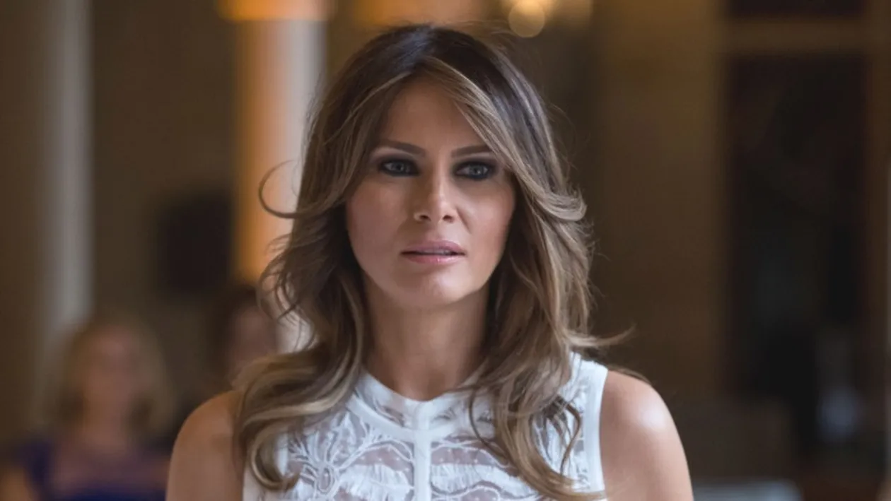 Melania Trump, la un pas de moarte! Avionul în care se afla a fost cuprins de fum