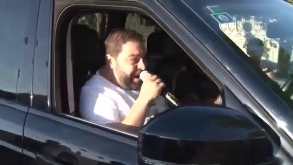 Unde a ajuns să cânte Florin Salam. Imagini incredibile cu manelistul
