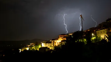 BREAKING! MAE, atenționare de călătorie! Vreme extremă, românii sunt în pericol