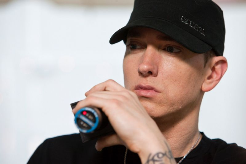 A murit tatăl lui Eminem