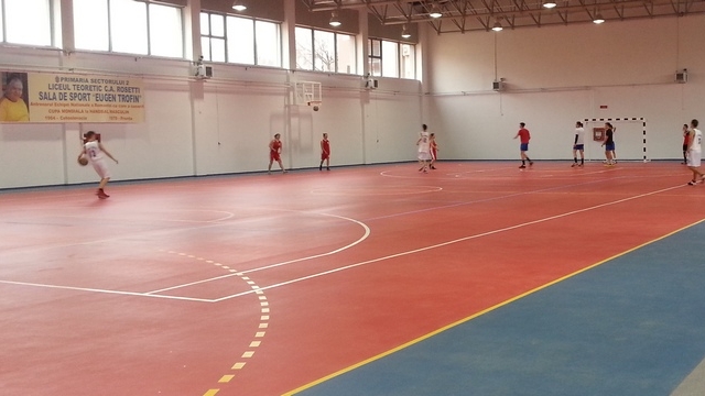 Vezi cum arata cea mai mare sala de sport din Capitala! Apartine Liceului C.A. Rosetti!