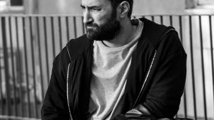 Smiley trece prin clipe grele, după ce a aflat că Gina Pistol este însărcinată: “Sunt cam posac și obosit”