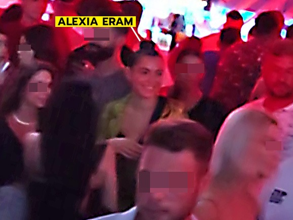 Iubita lui Mario Fresh, party cu fetele / (Sursa: Captură video)