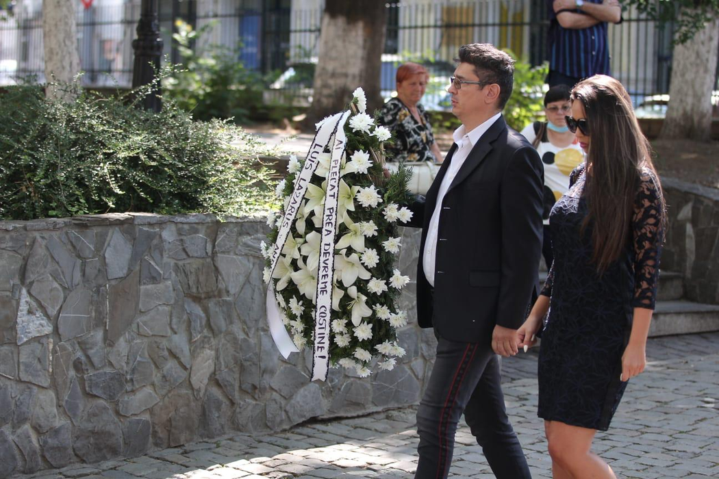 Cu cine şi-a făcut apariţia Luis Lazarus la înmormântarea lui Costin Mărculescu. Mesajul emoţionant: „Prea devreme, Costine”