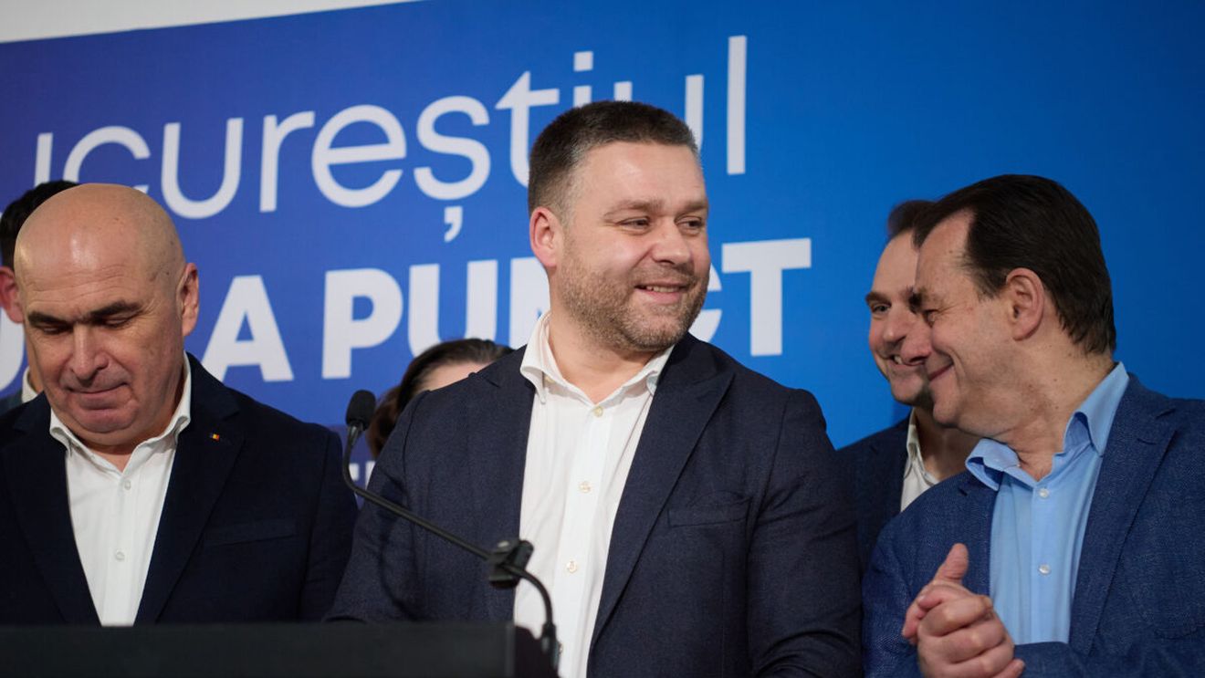 Care este echipa de fotbal cu care ține primarul Ciprian Ciucu? „Sunt două cluburi de mare, mare tradiție”