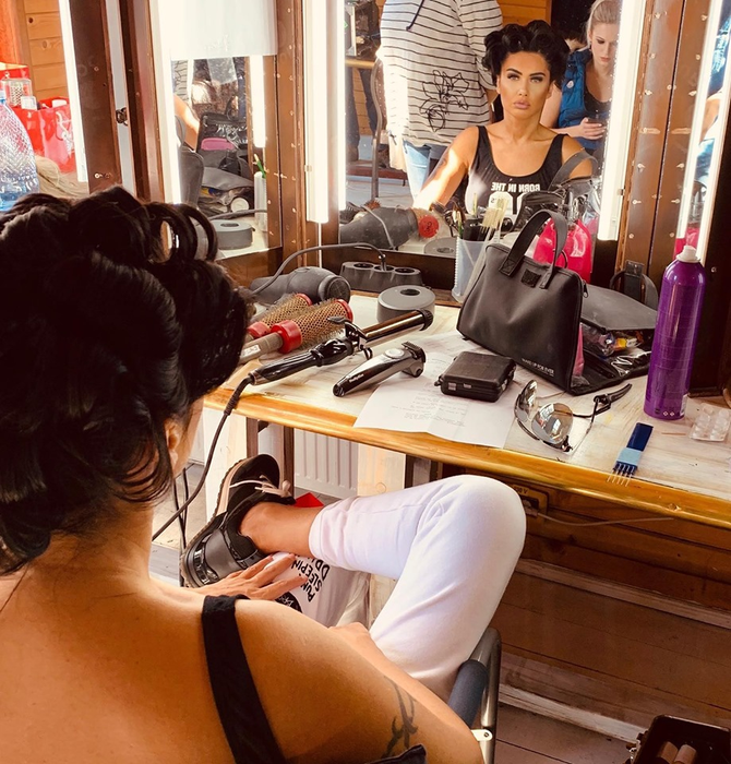 Oana Zăvoranu, prima poză cu bebelușul în brațe! Vedeta a ținut să să afle chiar de la ea: “Primul si cel mai dulce…”