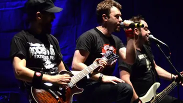 Parintii lui Alex Pascu au fost rapusi de durere. Au disparut dupa moartea fiului lor, ars in incendiul de la Colectiv!