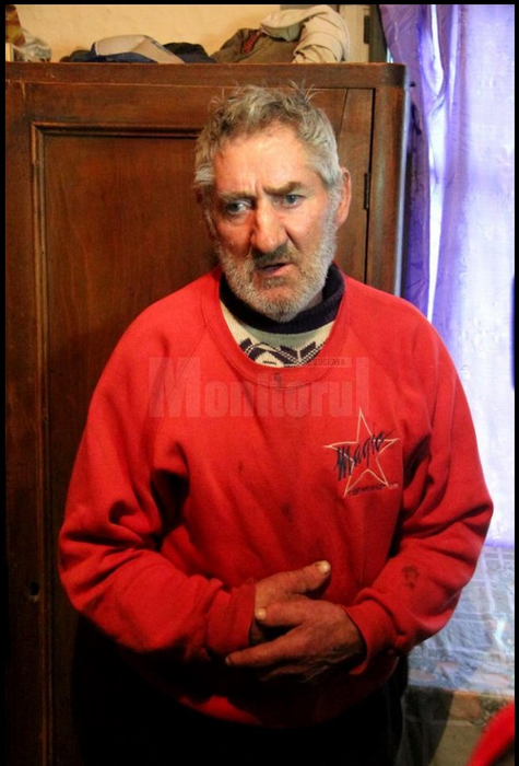 El este tatăl tinerei care a fost hrănită doar cu lapte şi apă cu zahăr până la vârsta de 19 ani. Sursa foto: monitorulsv.ro
