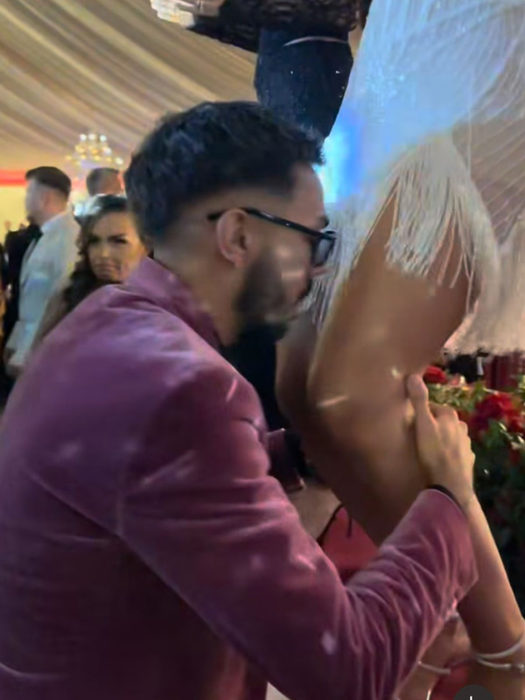 Armin Nicoară, gest total deplasat chiar în fața soției! Claudia Puican a rămas mască: ”Aiurea! Nu înțeleg de ce mai e cu tine”