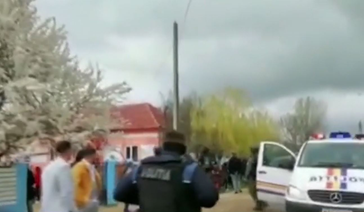 Nuntă cu zeci de invitați în Dolj, întreruptă de mascați! Polițiștii au aflat de eveniment când au văzut un live pe Facebook