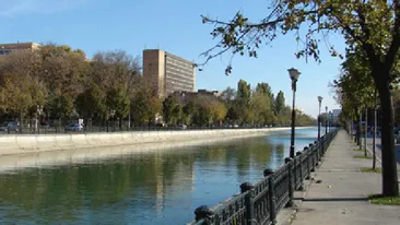 Descoperire şocantă în zona Grozăveşti din Capitală! Cadavrul unui tânâr a fost găsit în Dâmboviţa