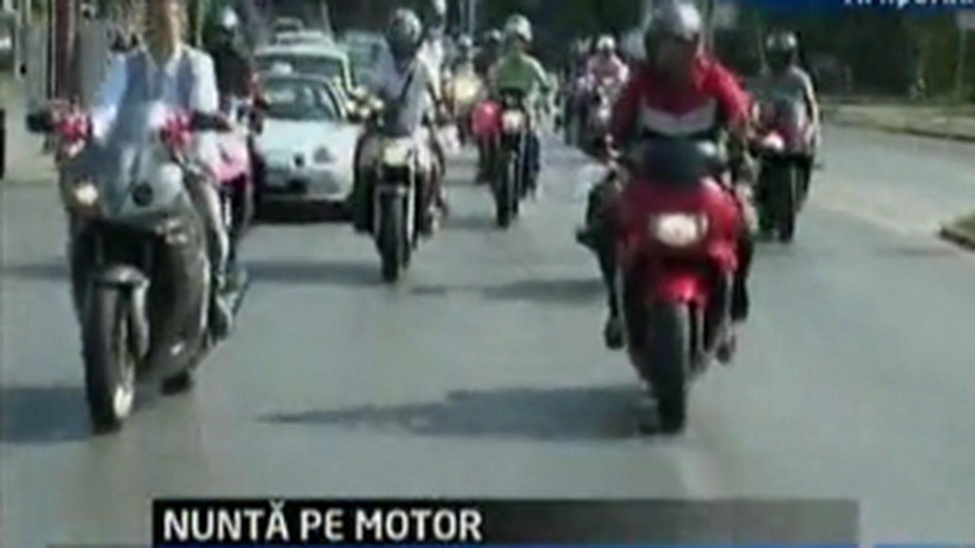 VIDEO Mireasa pe motocicleta! Ai vrea o asa nunta?